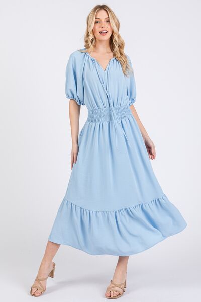 Robe Femme froncée à taille élastiquée, col à nouer et manches bouffantes