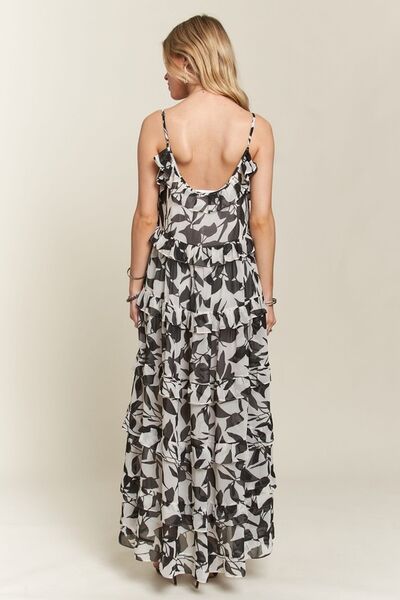 Robe caraco ADORA à volants étagés et encolure dégagée