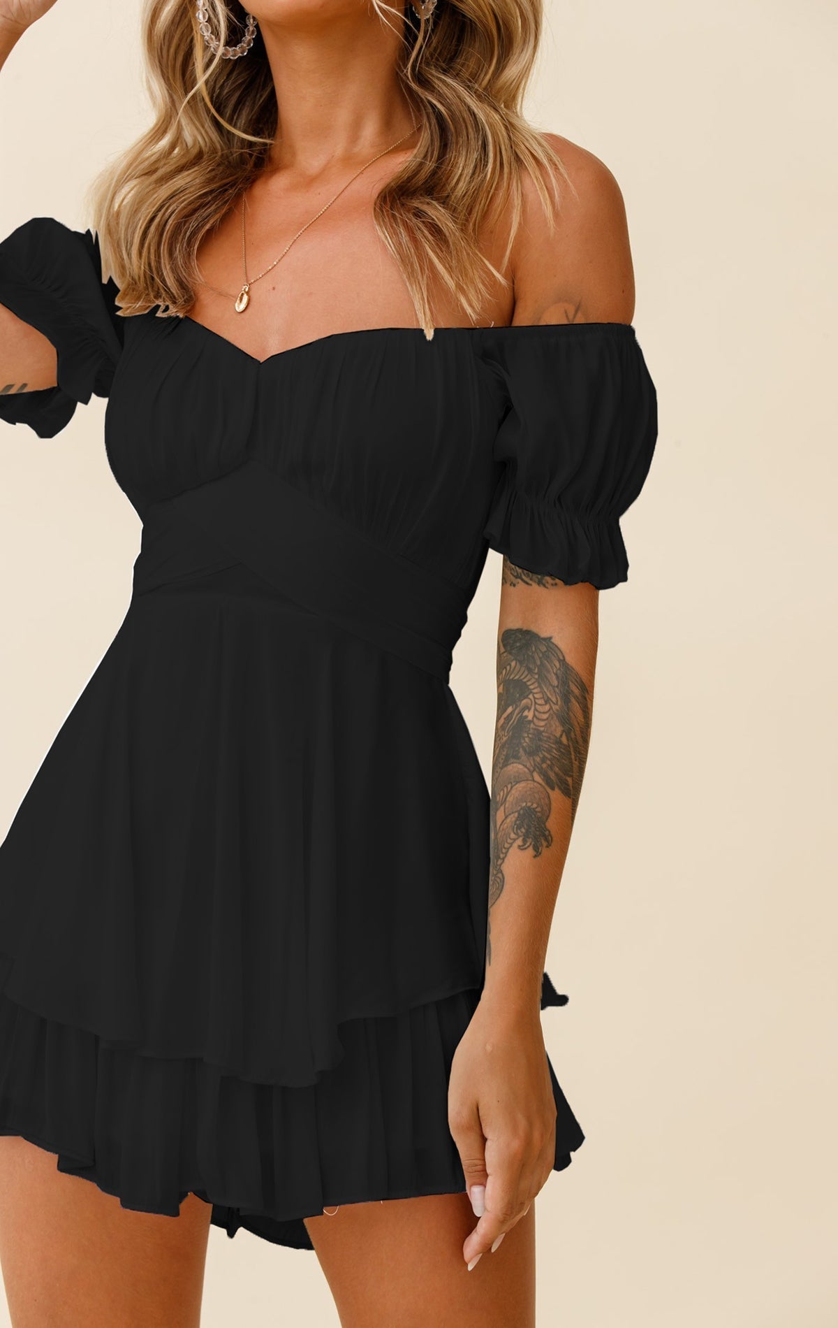 Ein-Schulter-Kurzarm-Jumpsuit