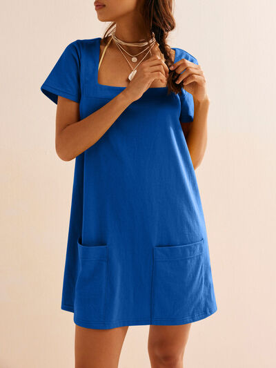Lovelet Mini-T-Shirtkleid mit eckigem Ausschnitt und kurzen Ärmeln