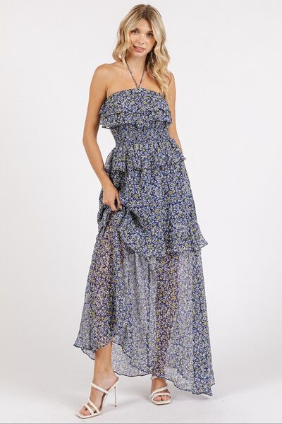 Maxikleid mit gerafftem Smocked-Blumenmuster und Neckholder von Mittoshop
