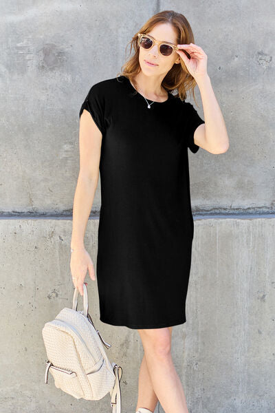 Robe Basic Bae en bambou avec poches, col rond et manches courtes