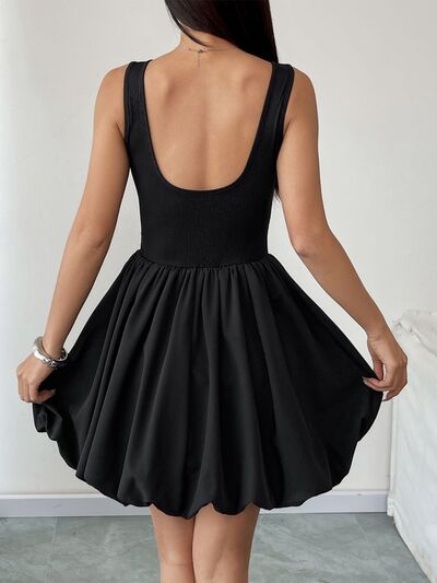 Robe Courte Sans Manches Froncée Perfee