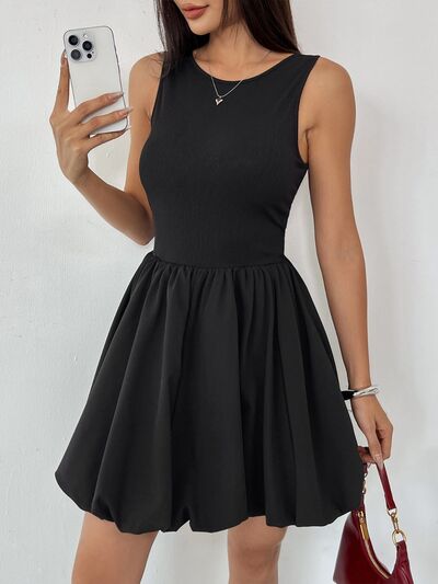 Robe Courte Sans Manches Froncée Perfee